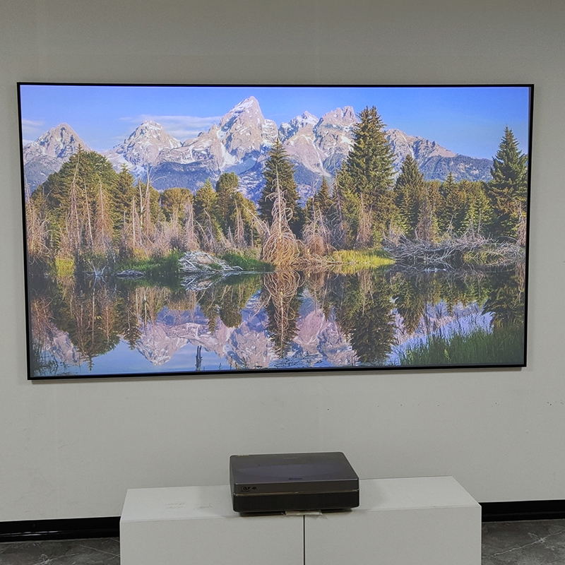 VisualMr 8K ALR UST Projection - Projector Screen 100 Inch のレビューと価格