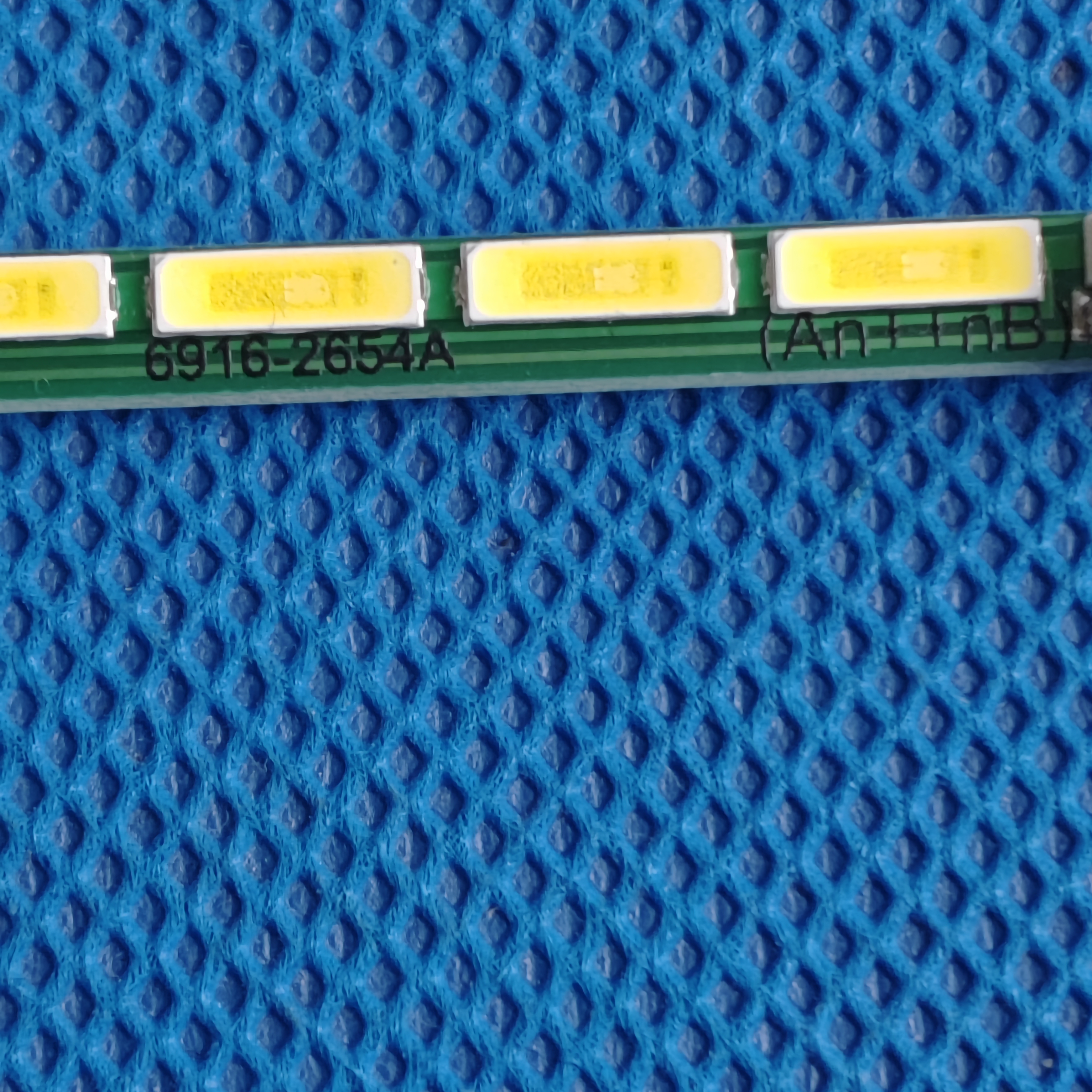 LM215WF3-SLS1 SLS2 215RLJ 215R - Ambient Light Strip Tv のレビューと価格